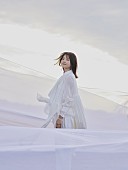 「吉岡聖恵、秦 基博との共作楽曲「まっさら」ソロ初のオリジナル作品としてリリース」1枚目/6