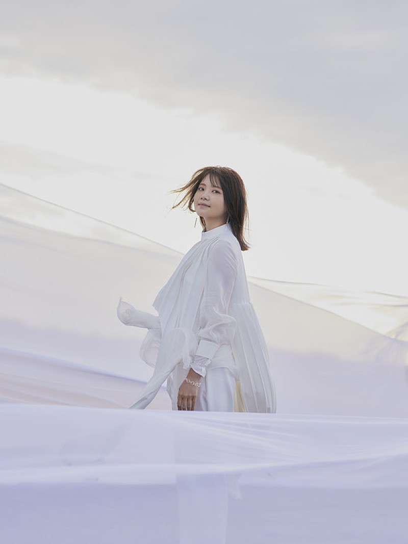 「吉岡聖恵、秦 基博との共作楽曲「まっさら」ソロ初のオリジナル作品としてリリース」1枚目/6