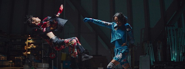 「女王蜂 『KING BITCH』Official MV」8枚目/19