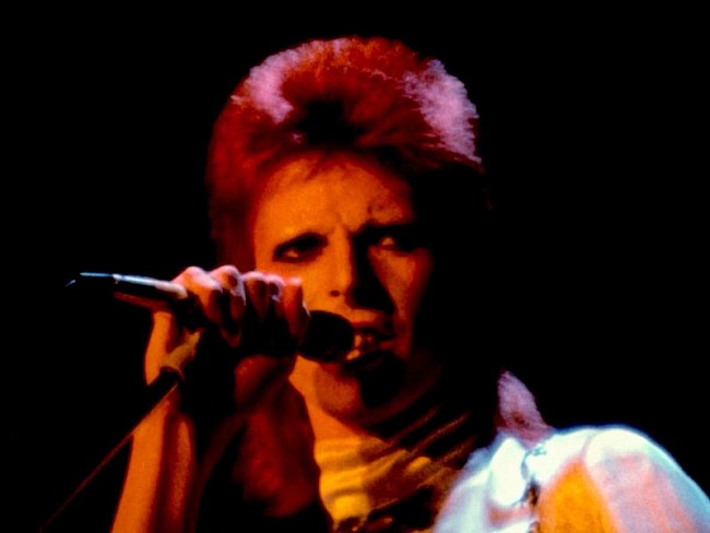 「（C）Jones-Tintoretto Entertainment Co.,LLC」2枚目/11