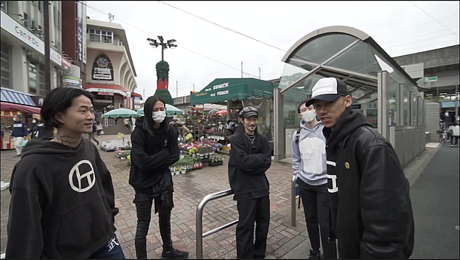 「KOHH、漢 a.k.a. GAMIらが地元の店を紹介するトークバラエティ『BLOCK DINER』配信」1枚目/13