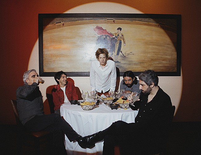 「スプーン、バンド史上最も純粋なロック・レコードに仕上がった新作から「The Hardest Cut」解禁」1枚目/2