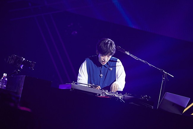 「Creepy Nuts」12枚目/19