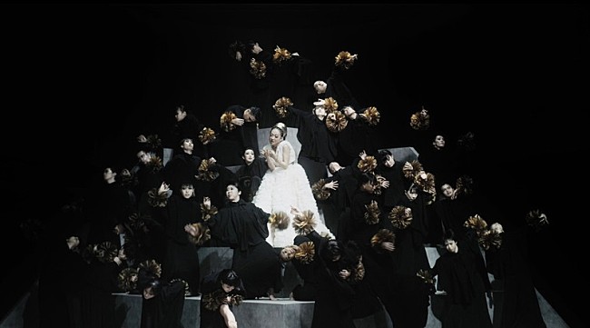 「「Higher Love」MUSIC VIDEO」2枚目/6