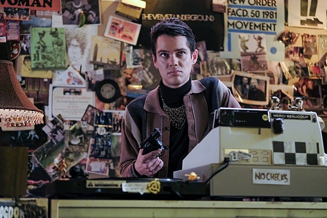 「ザ・スミス解散のニュースが駆け巡った夜、映画『ショップリフターズ・オブ・ザ・ワールド』場面写真」1枚目/18