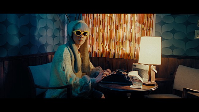 「MV「仏だけ徒歩」」2枚目/8