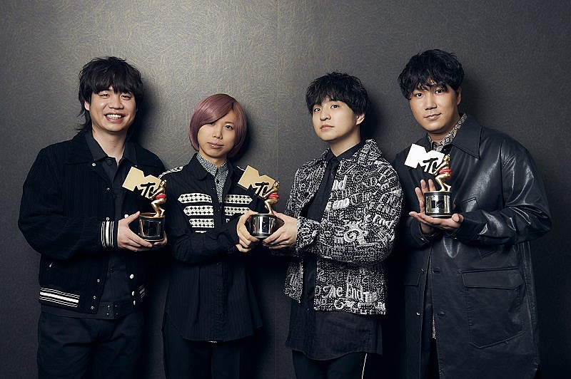 Official髭男dism「【MTV VMAJ 2021】Official髭男dism「Cry Baby」が最優秀ビデオ賞を受賞　優里、NiziU、BE:FIRSTら12組がパフォーマンス」1枚目/21