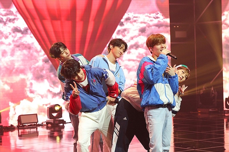 「(C)2021 STARSHIP ENTERTAINMENT Co. Ltd ALL RIGHTS RESERVED. MADE IN KOREA」2枚目/27