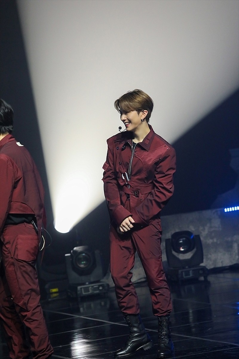 「(C)2021 STARSHIP ENTERTAINMENT Co. Ltd ALL RIGHTS RESERVED. MADE IN KOREA」4枚目/27