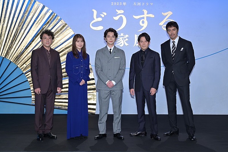 「松本潤主演の大河ドラマ「どうする家康」の出演者発表　織田信長役の岡田准一「怖さもあり楽しさもある」」1枚目/1