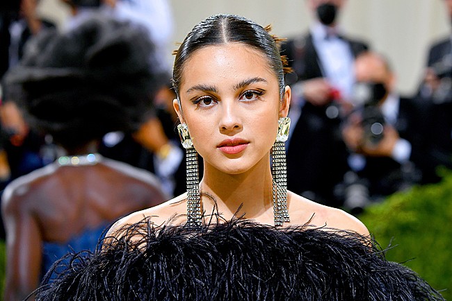 「オリヴィア・ロドリゴ、米人気音楽番組『オースティン・シティ・リミッツ』でパフォーマンス披露」1枚目/1