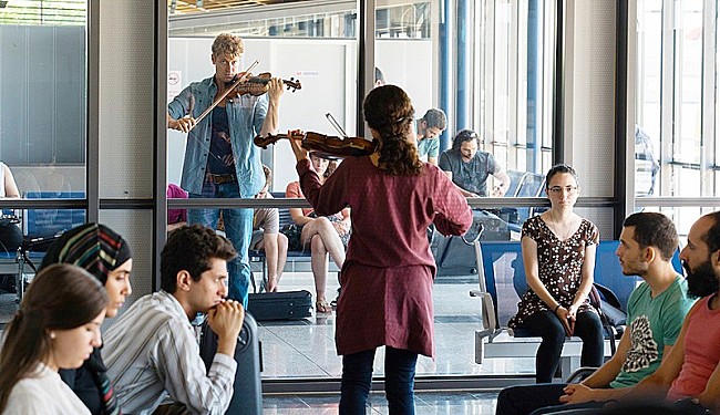 「映画『クレッシェンド　音楽の架け橋』本予告編＆山田洋次監督らのコメント到着」1枚目/1