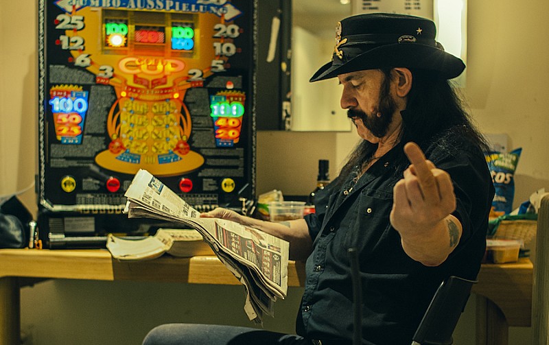 「(C)2021 Silver Lining Music Ltd.」2枚目/7