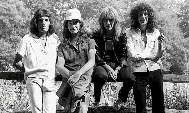 「（C） 2020 Ie Ie Rockfield Productions Ltd.」2枚目/11