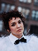 「©Kat Irlin」2枚目/2