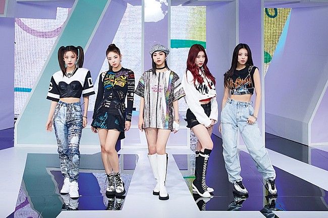 「TWICEの妹分・ITZY、日本初オンラインライブでパフォーマンス＆トーク披露「早く日本のMIDZYに会いたい！」」1枚目/13