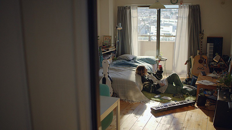 ロザリーナ「やったーー！！！！！」、「コカ・コーラ福ボトル」新CM出演＆新曲がCMソングに