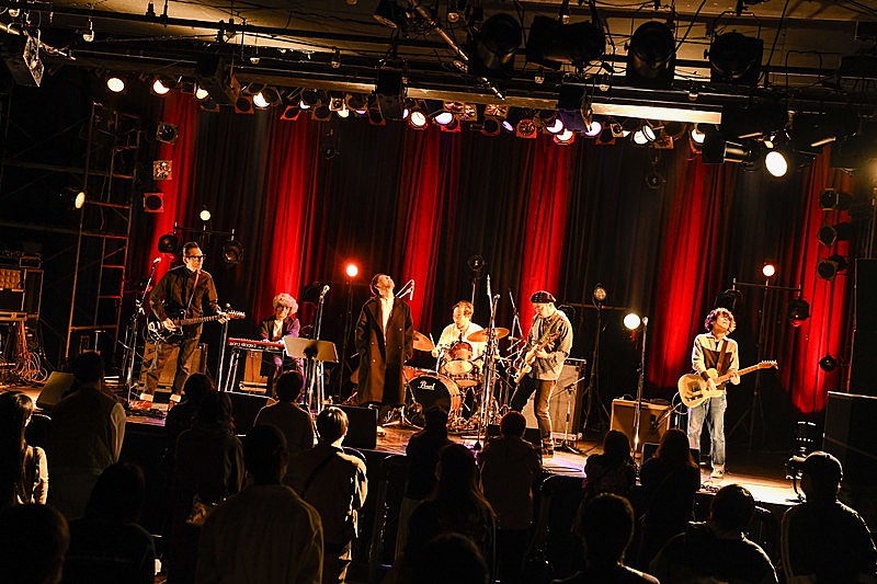 「初恋の嵐」2枚目/46