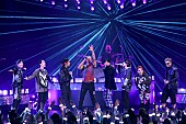 「BTSのV、コールドプレイに“第2のクリス・マーティンのようだ”と誉められたことを明かす」1枚目/1