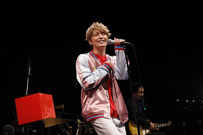 「手越祐也、ファンクラブ・イベントの公式レポートが到着　Nagie Laneとアカペラで「いつかのメリークリスマス」披露」1枚目/2