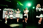 「DEAR KISS「暗い気持ちを覆せるアイドルでありたい」メンバー卒業の噂を吹き飛ばす痛快ライブ！ 2022年『ハッピー』に向けたインタビュー敢行」1枚目/39