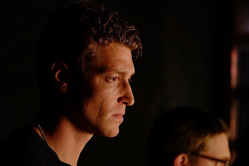 『クレッシェンド　音楽の架け橋』新場面写真到着、イスラエル側の中心人物役を演じるダニエル・ドンスコイとは