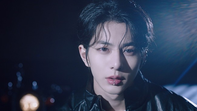 「『A WOO!!』MUSIC VIDEO」2枚目/2