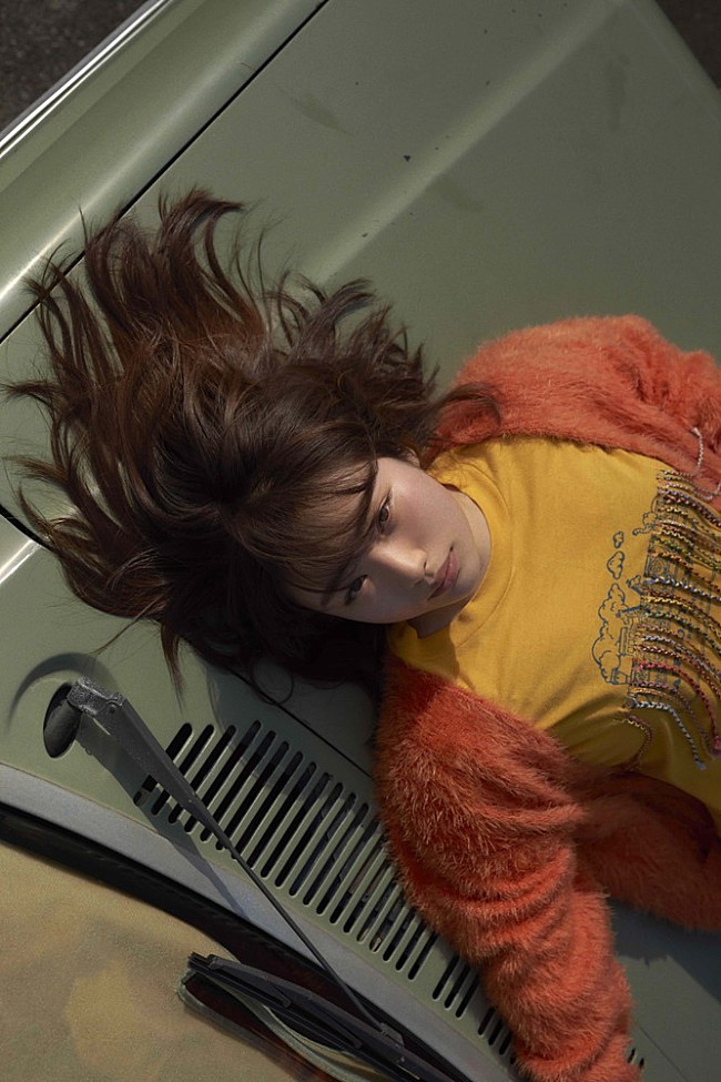 「にしな、デジタルシングル「スローモーション」配信スタート　気鋭の映像作家／アーティストUMMMI.が監督のMVも公開」1枚目/2