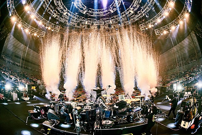 「MAN WITH A MISSION、10年の歩みを凝縮したアリーナツアーを映像作品化　AC/DCのカバーMV公開」1枚目/5