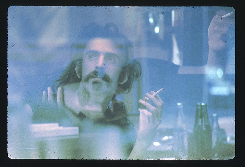 フランク・ザッパ、映画『ZAPPA』サントラ＆『200モーテルズ』50周年盤の国内盤発売決定