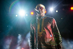 「マックスウェル、ブラック・ヒストリー・マンスを祝したプレイリストを公開」