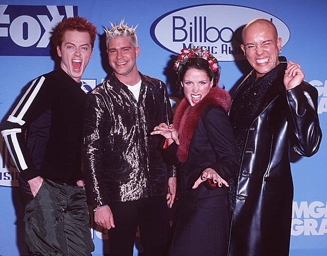 「アクア、「愛しのバービー・ガール」MVがYouTubeで10億再生突破」1枚目/1