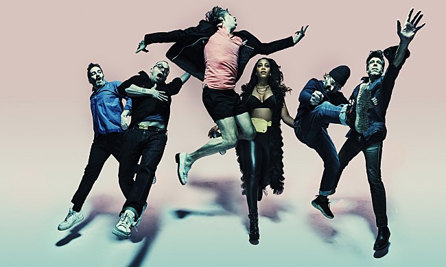 「チック・チック・チック、これまで以上に踊り出したくなる新作『Let it Be Blue』から新曲解禁」1枚目/1