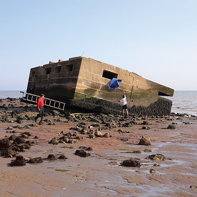 「キャロライン、待望のデビュー作から「Dark blue」のアルバムver.解禁」1枚目/1