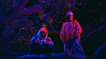 オマ・レイ＆ジャスティン・ビーバー、コラボ曲「アテンション」の官能