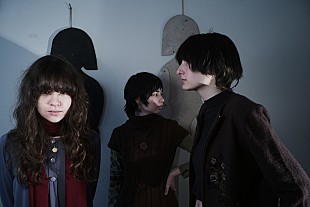 「米シカゴの注目バンド＝ホースガール、デビューALからリード曲「Anti-glory」公開」