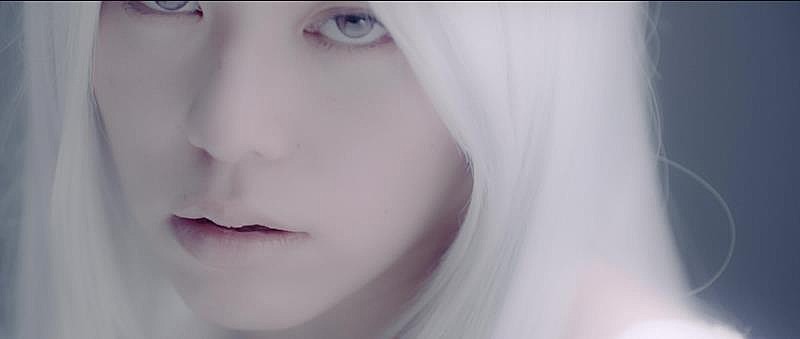 「みゆな、新曲「甘苦」MVプレミア公開決定」1枚目/1