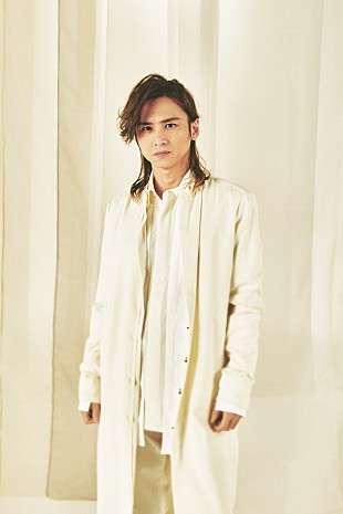 「堂本光一、4/27にライブBlu-ray/DVD『KOICHI DOMOTO LIVE TOUR 2021 PLAYFUL』リリース決定」