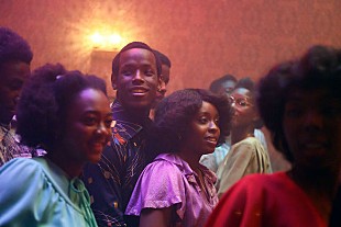 「ジャネット・ケイの名曲使用、スティーヴ・マックイーン監督『スモール・アックス』第2話配信」