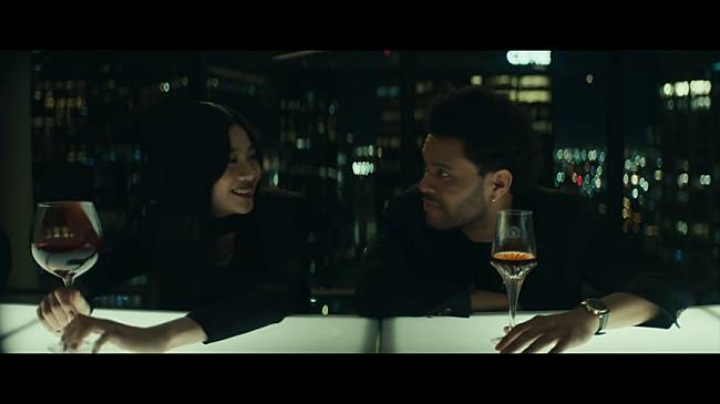 「ザ・ウィークエンド、亜蘭知子をサンプリングした「Out Of Time」のMV公開」1枚目/1