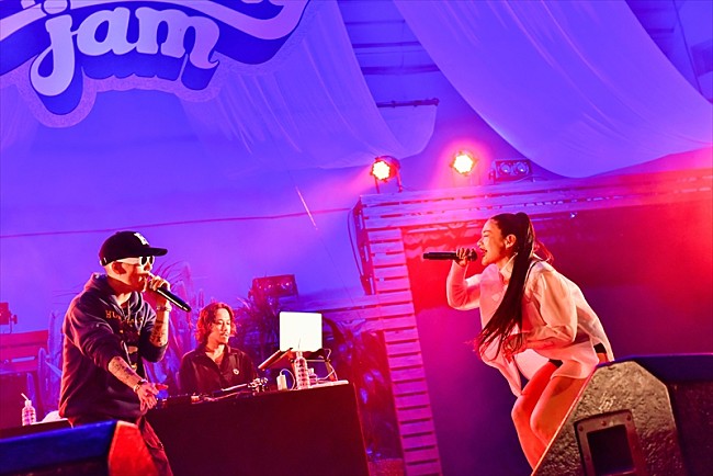 「Awich、JP THE WAVY、Ozworldらが出演 音楽やグルメ、ファッションが一体化した春フェス【Grooving Jam】2日目をレポート」1枚目/12