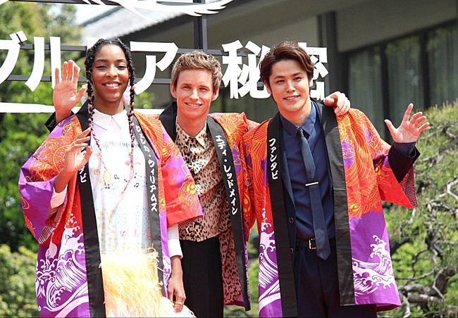 「エディ・レッドメイン「今回の来日はとっても特別」　宮野真守と“マンティコアダンス”を披露」1枚目/1