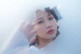 「楠木ともり、6/1 発売4th EPのタイトルが『遣らずの雨』に決定　ジャケット写真も公開」