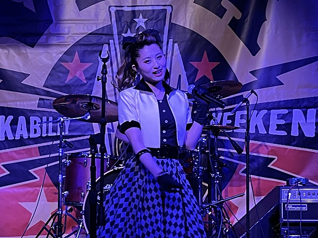 「The Biscats「爪痕を残せたと思います」世界最大のロカビリーイベントに凱旋！ 異例のアンコールも」1枚目/5