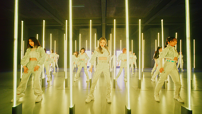 「AKB48「元カレです」Music Video」15枚目/27