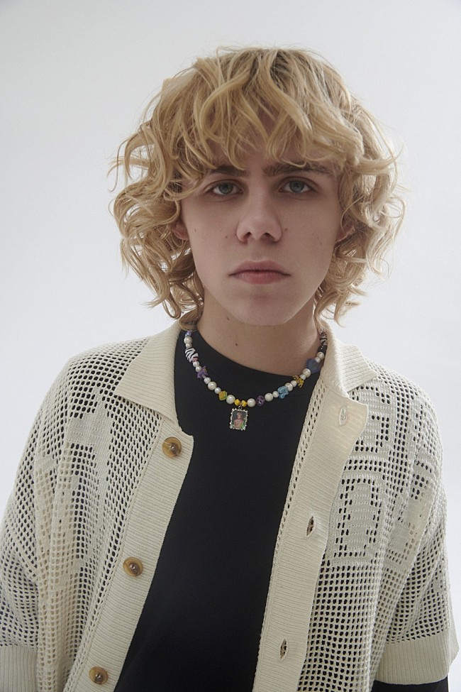 「ザ・キッド・ラロイ、切ない新曲「サウザンド・マイルズ」のMV公開 」1枚目/2