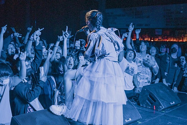 「春ねむり、北米ツアーのドキュメンタリー映像＆ニューアルバム『春火燎原』特設サイトを公開」1枚目/2