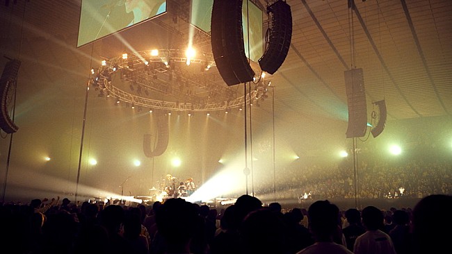 「My Hair is Bad、360°ステージで開催された代々木第一体育館公演の「歓声をさがして」ライブ映像公開」1枚目/2