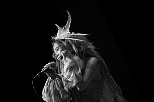 「＜ライブレポート＞Chara×オーケストラ東京公演、30周年を飾るプレミアムなコンサート」