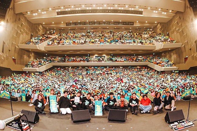 「＜ライブレポート＞flumpool×sumika、ミュージシャンとしての矜持を讃え合った対バンライブ」1枚目/15